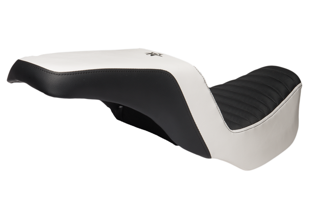 06-17 Dyna White & Black Tuck & Roll Seat